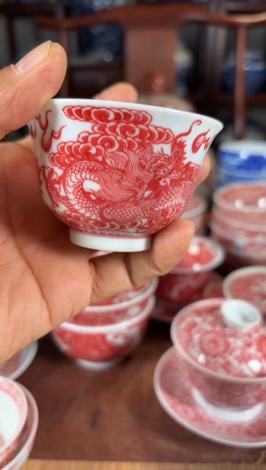 柴窑釉里红双龙戏珠杯杯