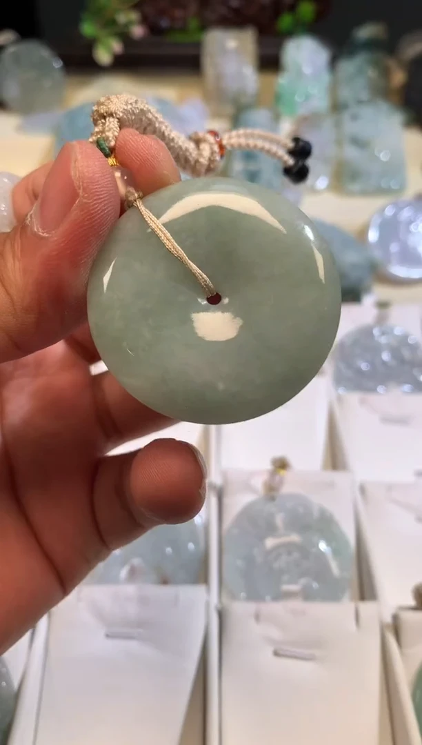 翡翠未镶嵌颈饰4/18/262