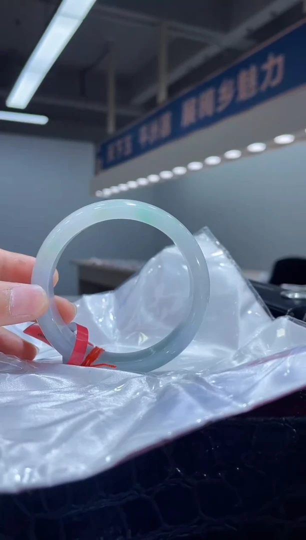 未镶嵌手镯翡翠8
