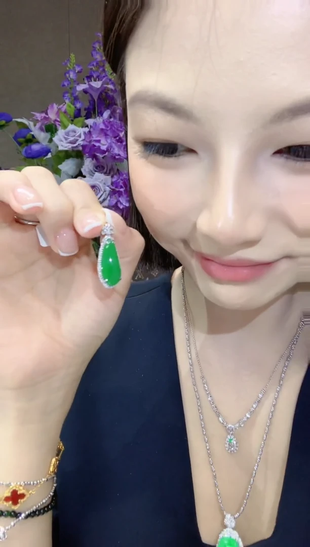 吊坠(不含链)18K金镶嵌翡翠a61