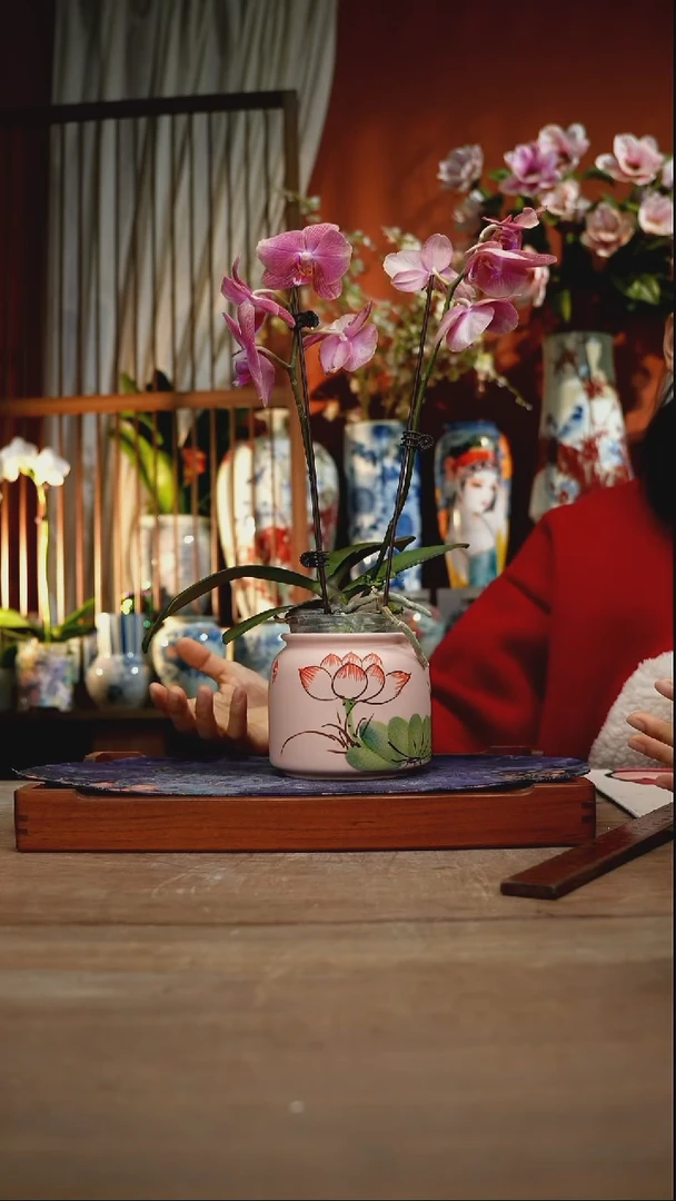 当代景德镇设计师釉下手绘陶瓷花瓶