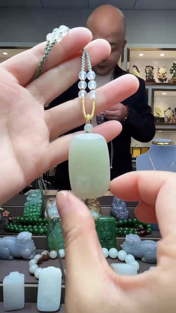 【闪购商品】和田玉挂件未镶嵌苏