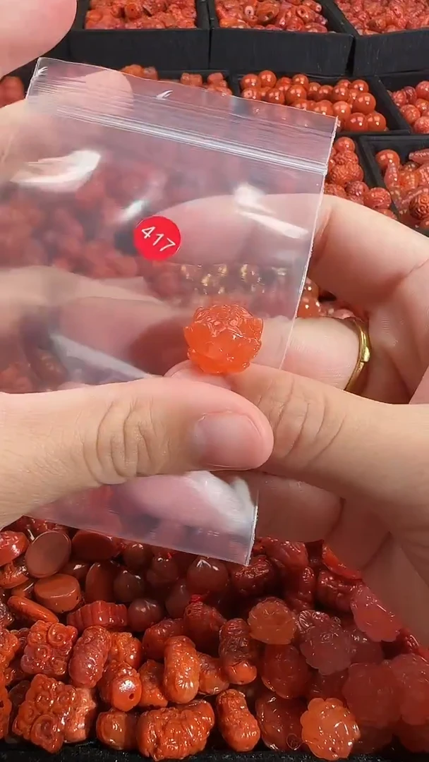颈饰未镶嵌南红玛瑙1