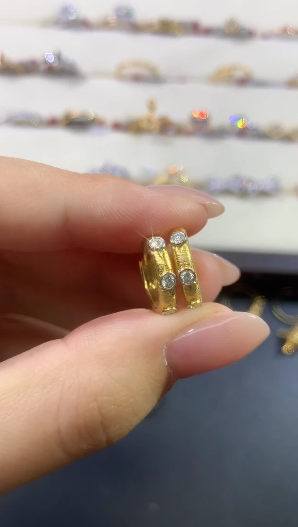 耳饰18K金镶嵌钻石W124多样性发货一件|2999