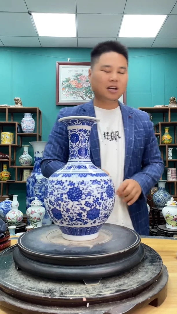 摆件青花双龙赏瓶陶瓷