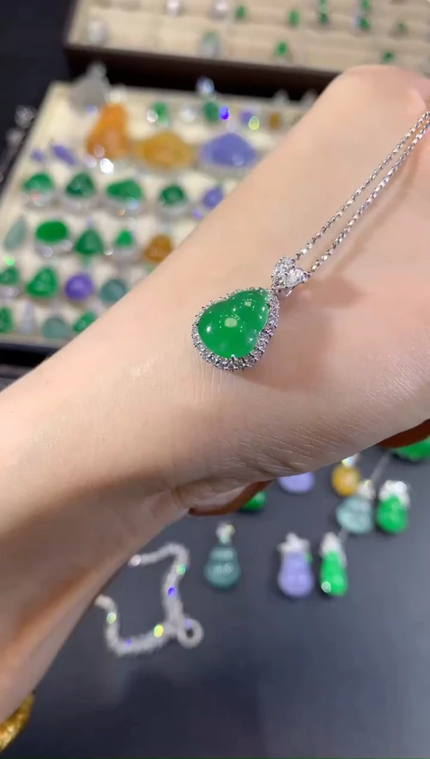吊坠(不含链)18K金镶嵌翡翠91-葫芦（不含链和扣