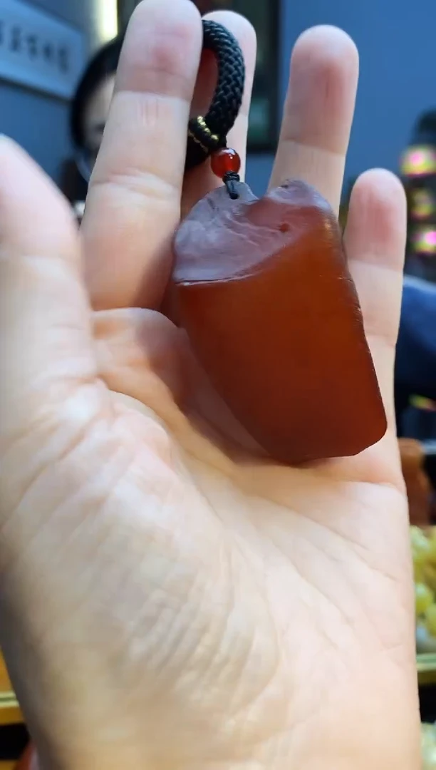 琥珀颈饰未镶嵌挂件