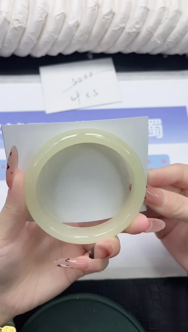 未镶嵌手镯石英质玉18-59