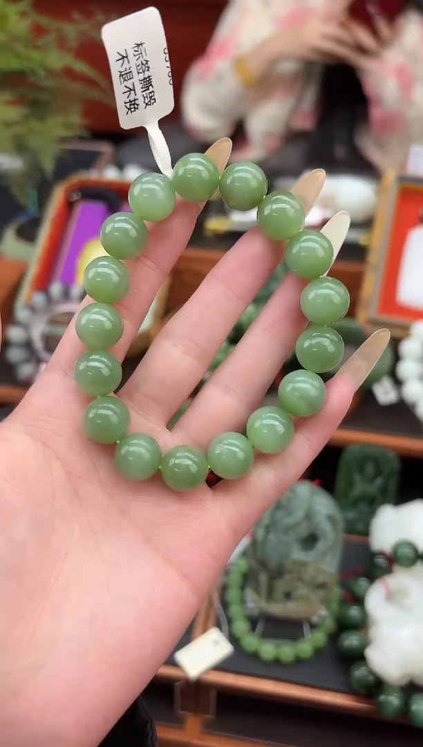 未镶嵌手串和田玉董小姐推荐 多样性发货 拍一发一pgl