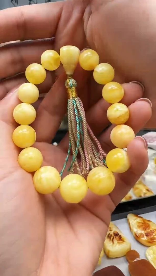 【闪购商品】琥珀裸石未镶嵌手持