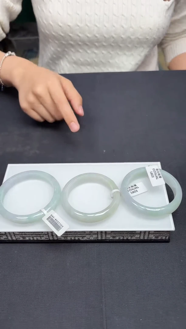 未镶嵌手镯翡翠10200天然翡翠A货【手镯】多样性发一个