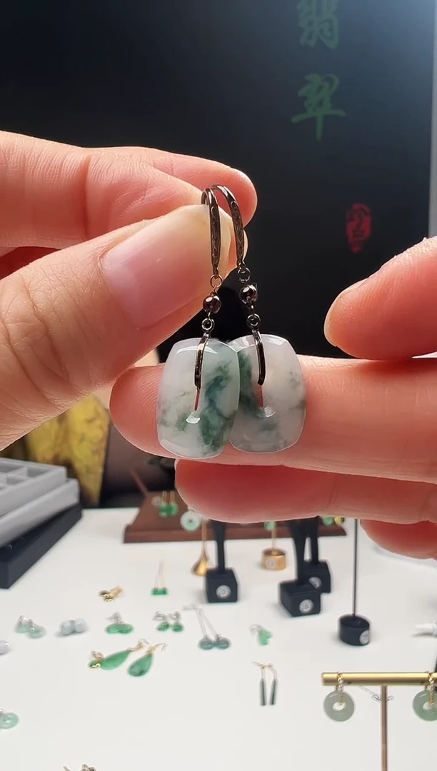 18K金镶嵌翡翠耳饰007