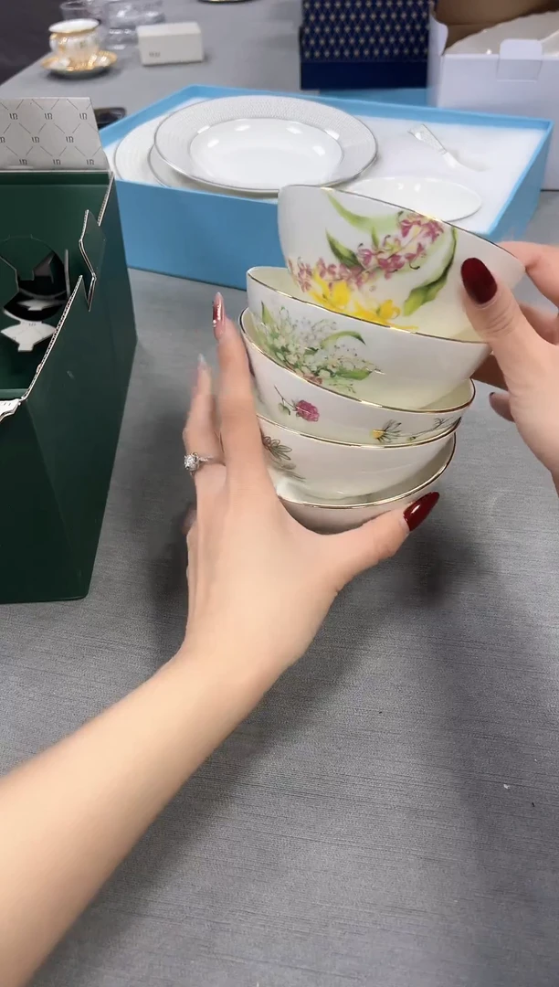 【闪购商品】瓷片新号开播不计成本欢迎点菜！