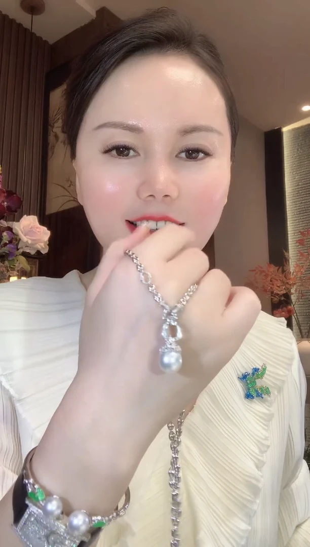 18K金镶嵌吊坠(不含链)海水珍珠C58