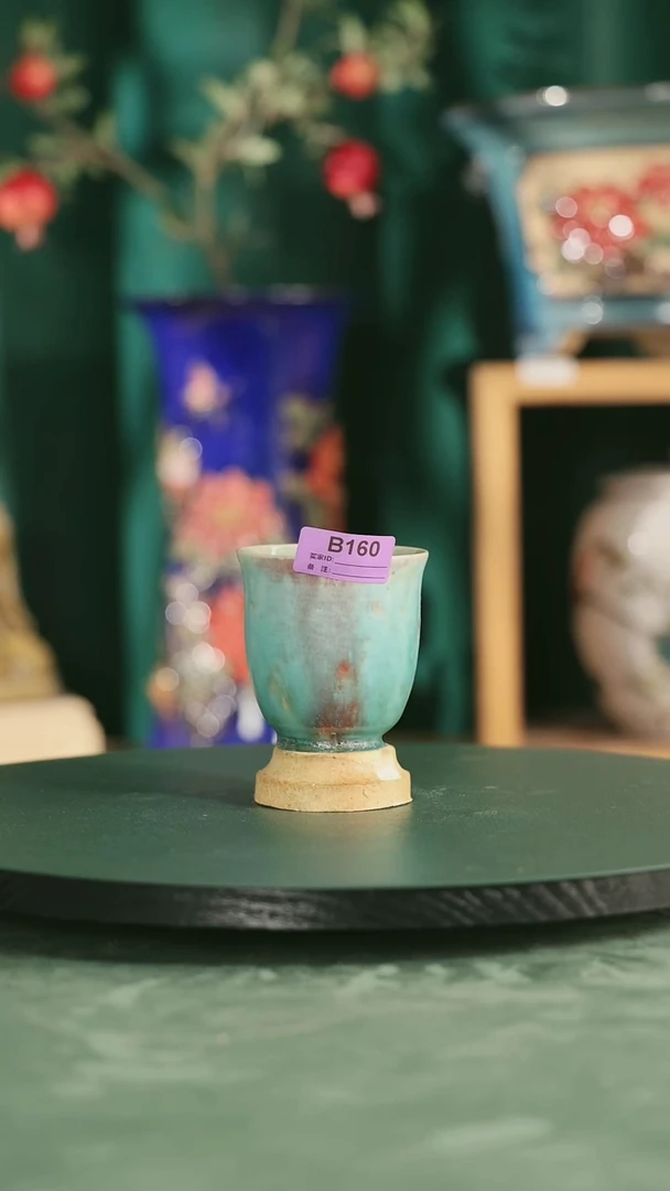 嘟****。160         3寸金钟盆