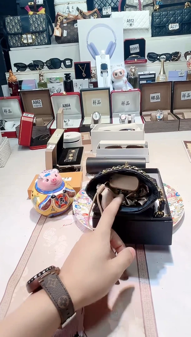 瓷片瓷器 库房到期 全部地板价@@1