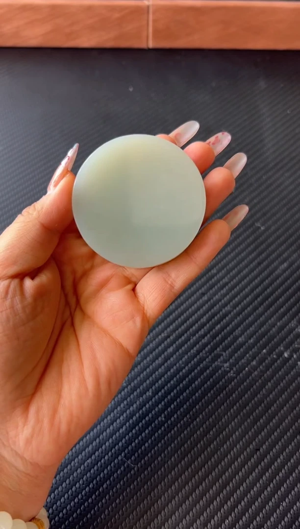 和田玉未镶嵌吊坠(不含链)且末微色差近矿 m镯芯