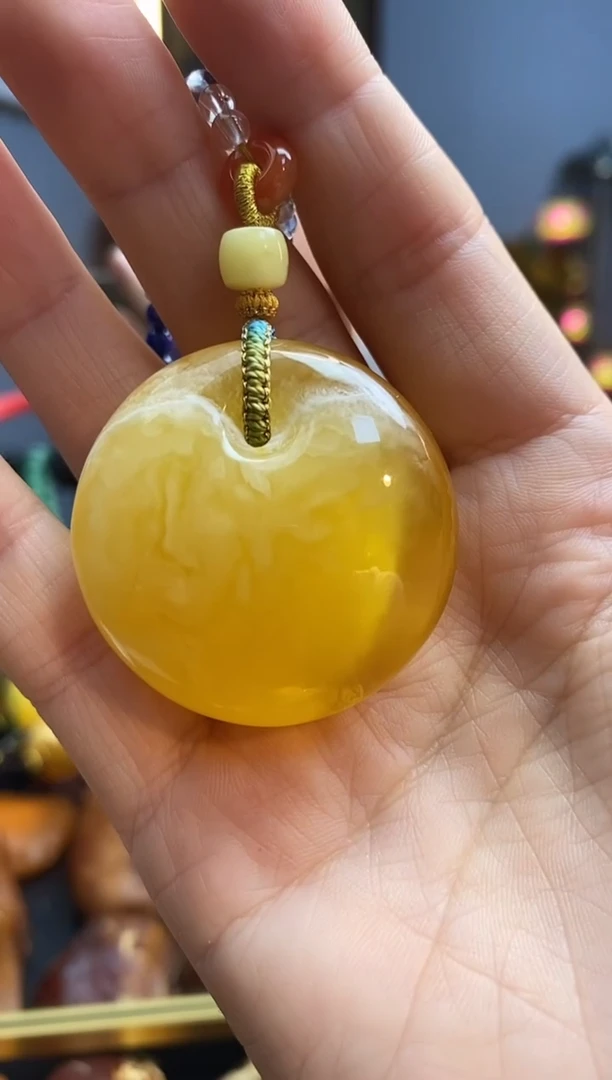 琥珀颈饰未镶嵌吊坠