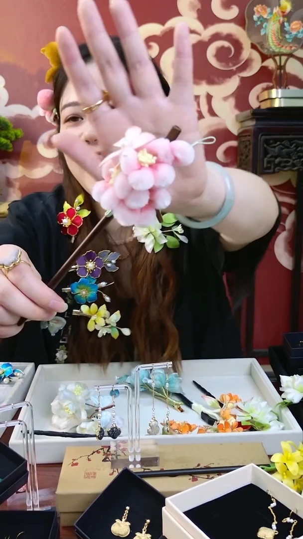 刺绣纯手工非遗绒花