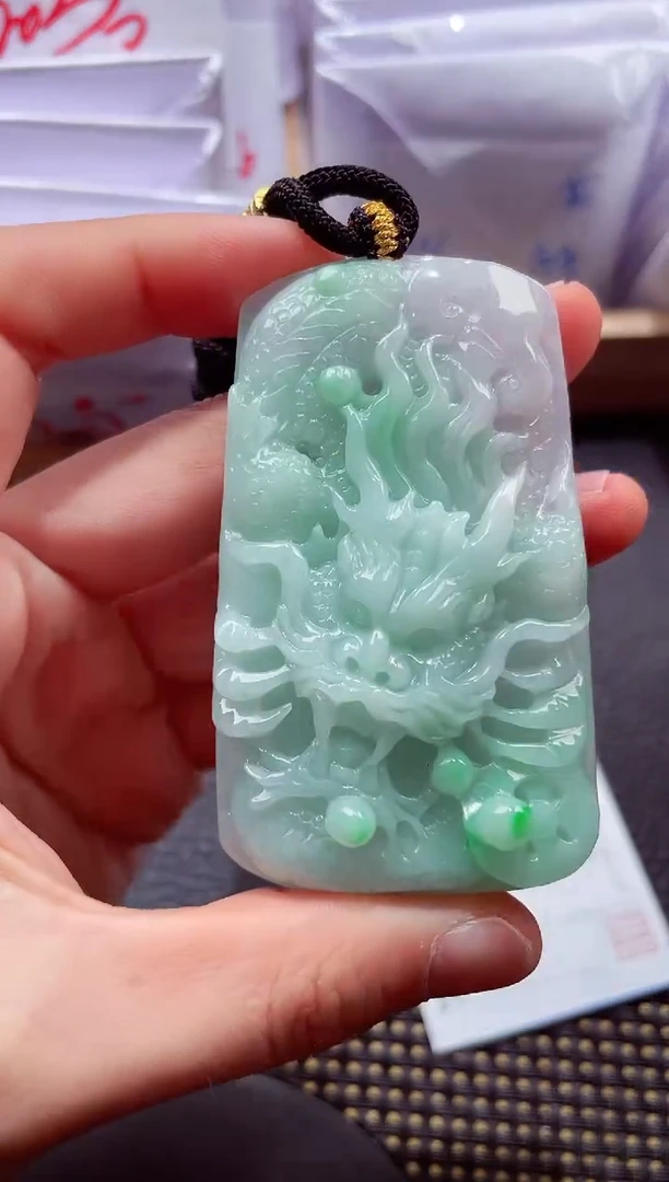 颈饰未镶嵌翡翠 000111