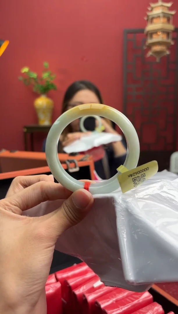 未镶嵌手镯翡翠翡翠手镯15