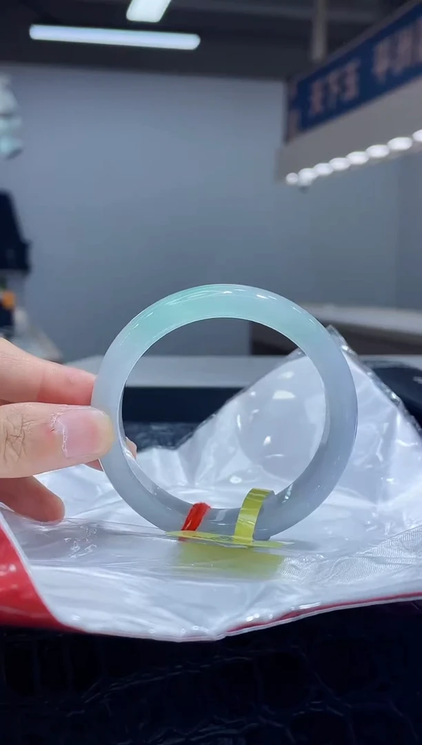 未镶嵌手镯翡翠3