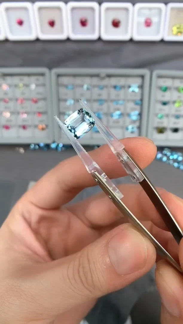 【闪购商品】定制海蓝宝石裸石未镶嵌3.02ct