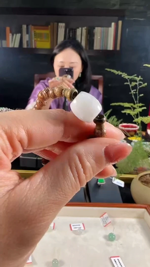 【闪购商品】翡翠手串未镶嵌天然翡翠路路通实木手串
