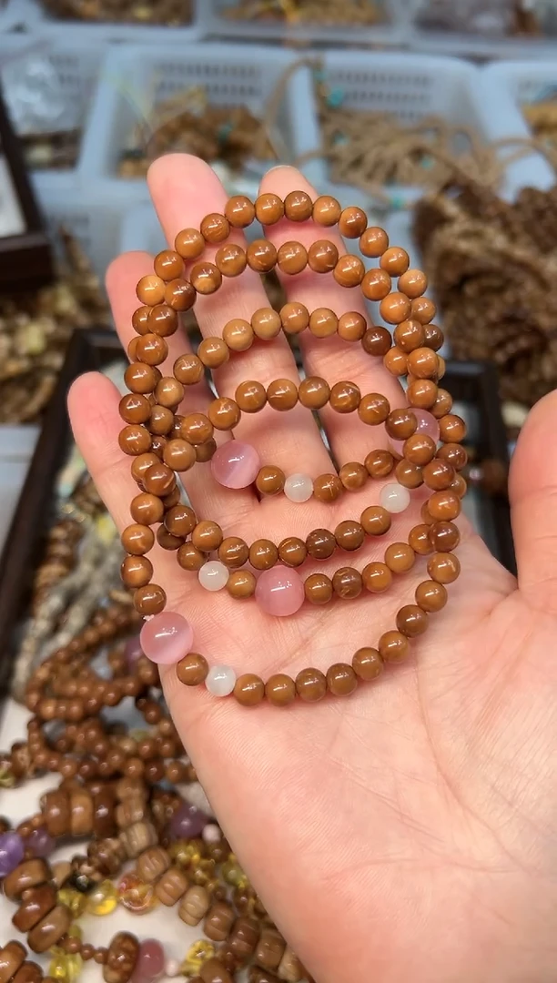 吊坠(赠链)未镶嵌和田玉库克卡6mm左右【特级精挑】单圈【16手围】