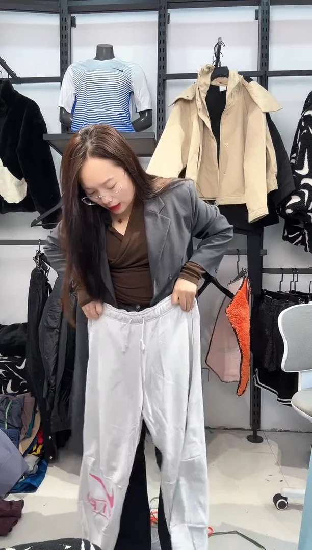 2225  编码  瑕疵直播间过款为准 尺码170