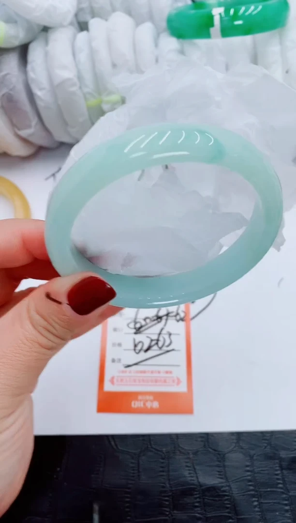 【闪购商品】石英质玉手镯未镶嵌Q26-62-63