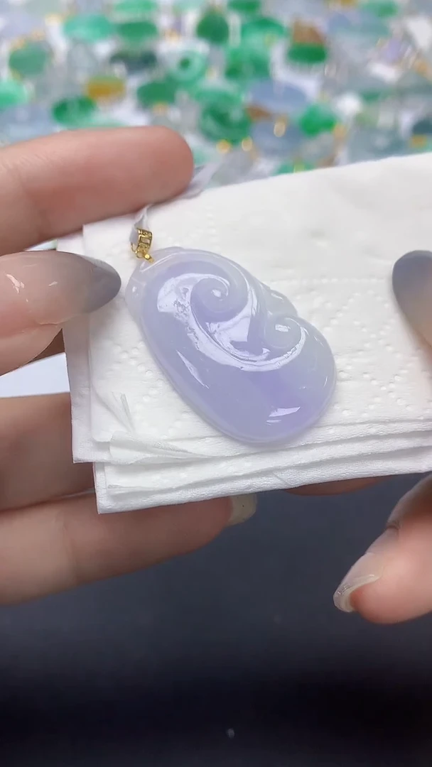 翡翠18K金镶嵌颈饰天然缅甸a货翡翠