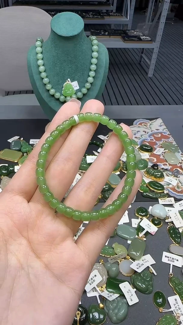 未镶嵌手串和田玉1