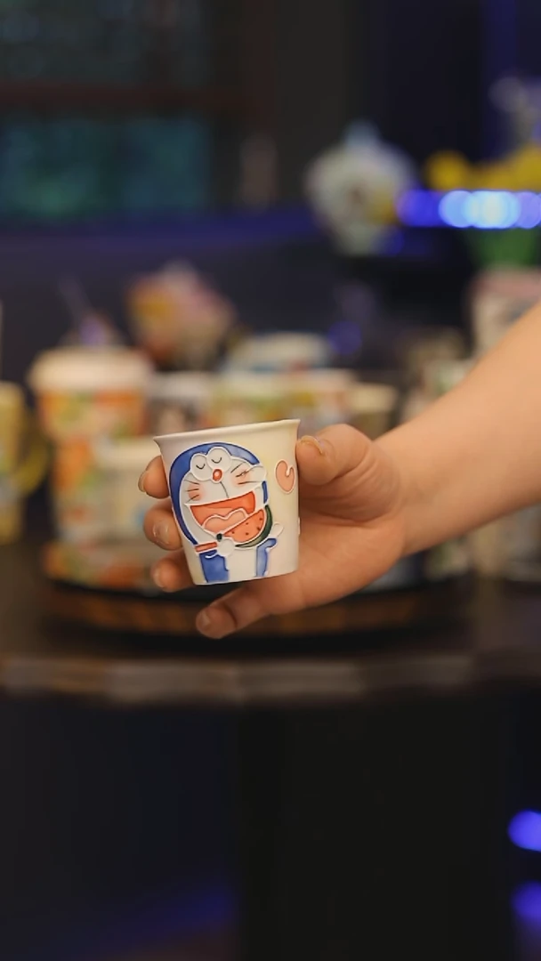 【闪购商品】摆件景德镇釉下彩绘设计师款式陶瓷