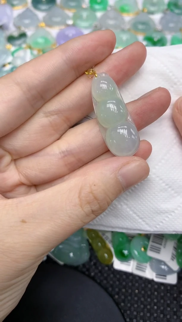 颈饰18K金镶嵌翡翠11111111111