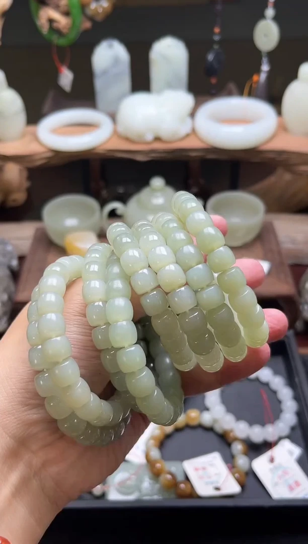 【闪购商品】和田玉手串未镶嵌且末青白 极限弧 多样性发一