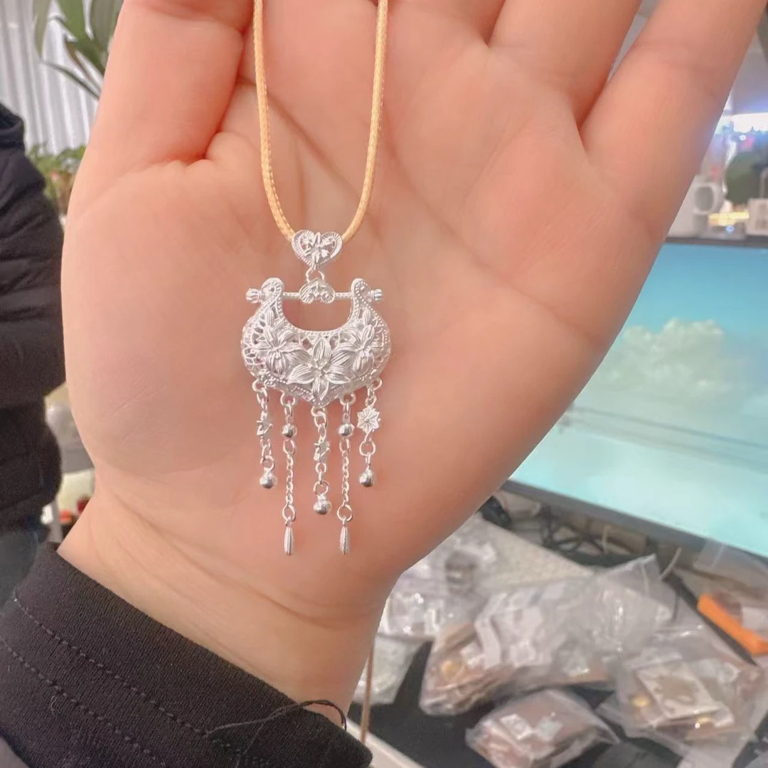 吊坠足银 足银吊坠  如意百合锁