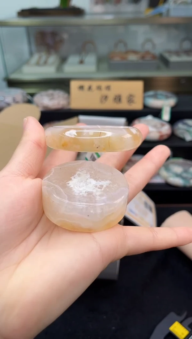 未镶嵌手镯石英质玉53圈口（不退不换）13005027