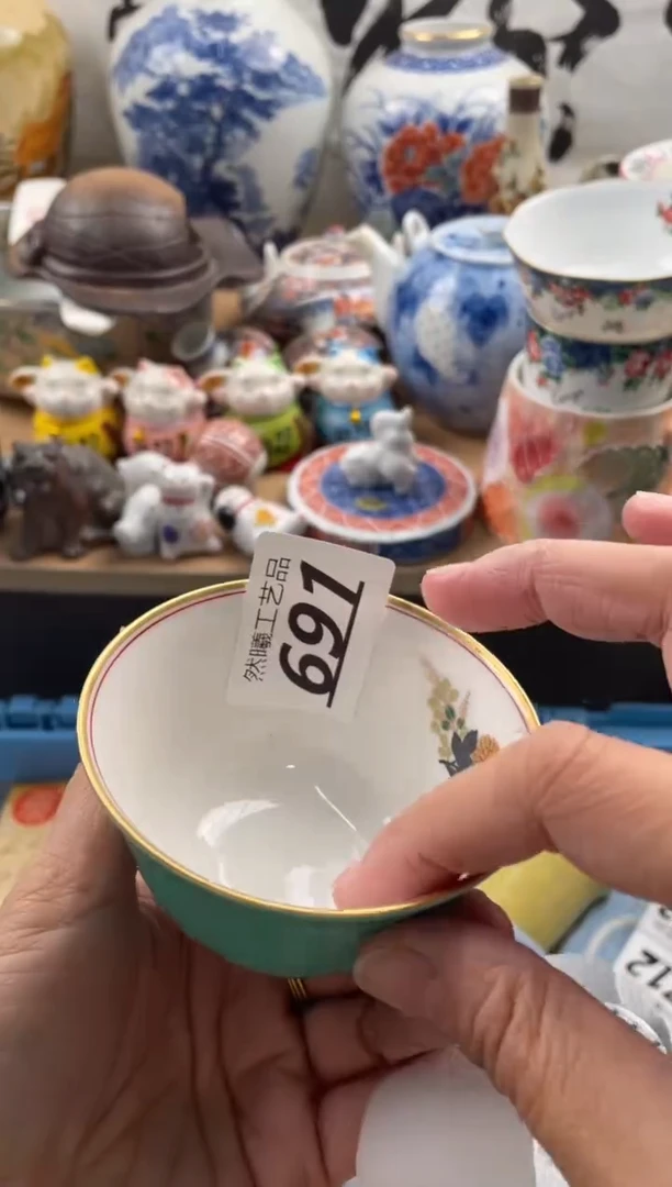 【闪购商品】瓷片691然曦海外工艺品。。。