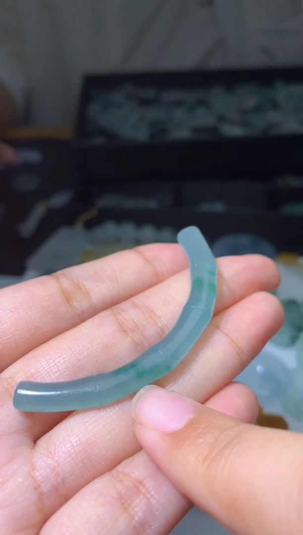 定制翡翠未镶嵌毛货