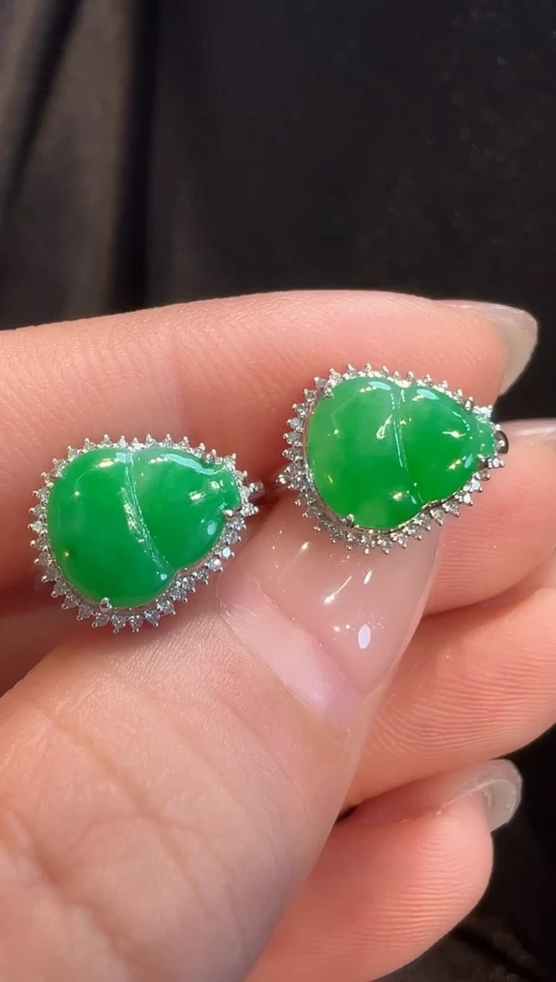 18K金镶嵌翡翠耳饰AL6