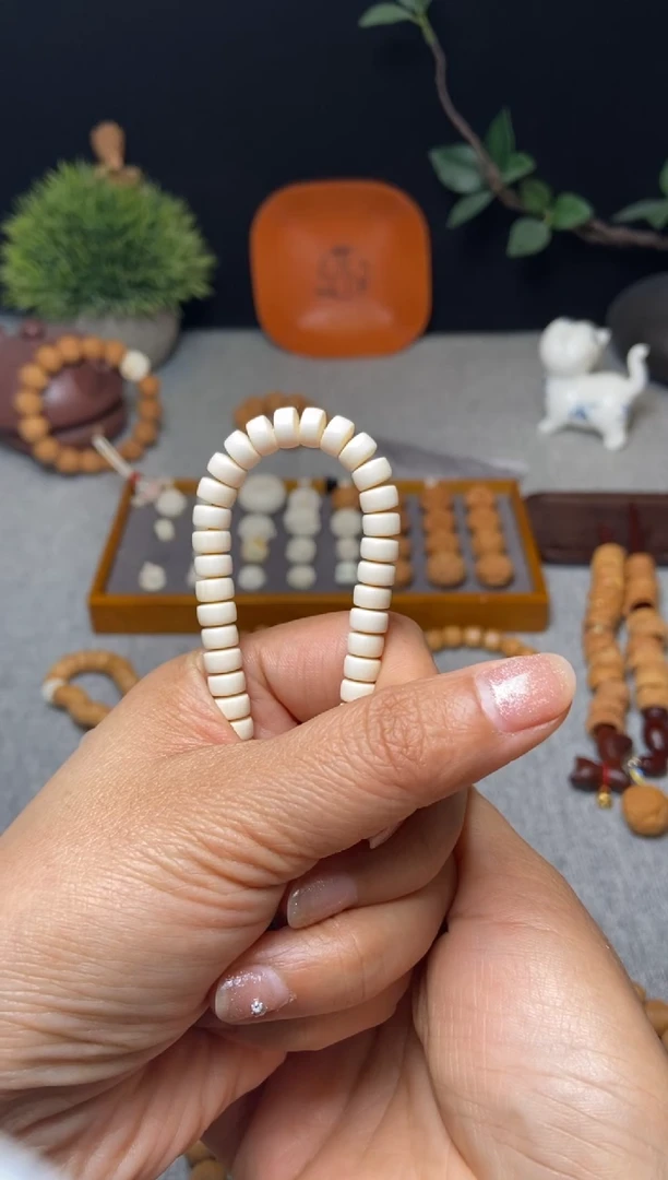 【闪购商品】猴头核桃吊坠猛犸药片7*3+