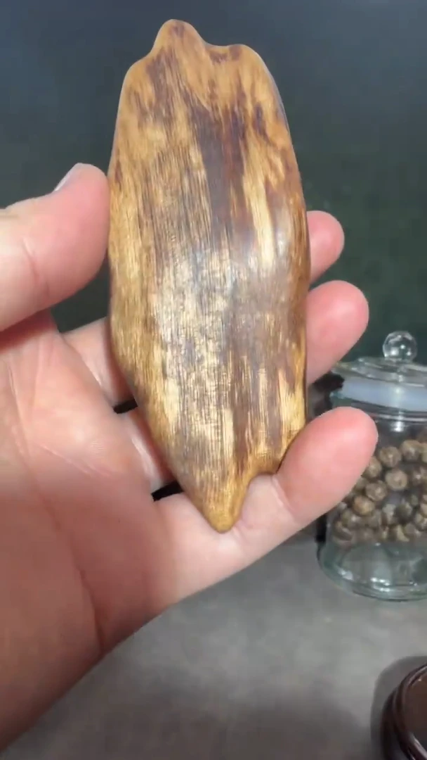 沉香手把件多样性发一