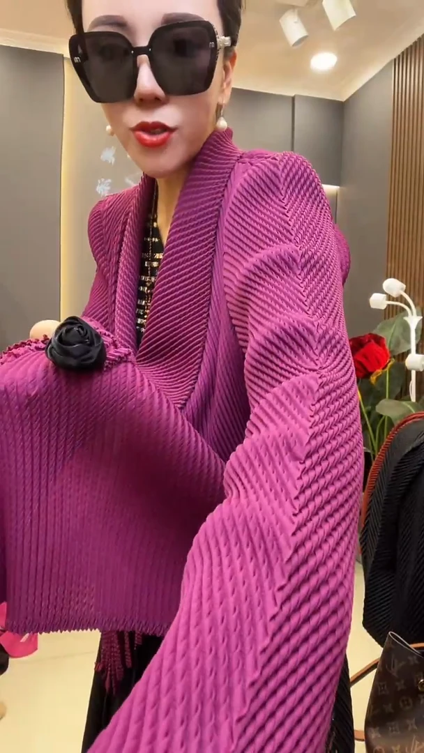 聚酯纤维（涤纶）玫紫色 流苏西服