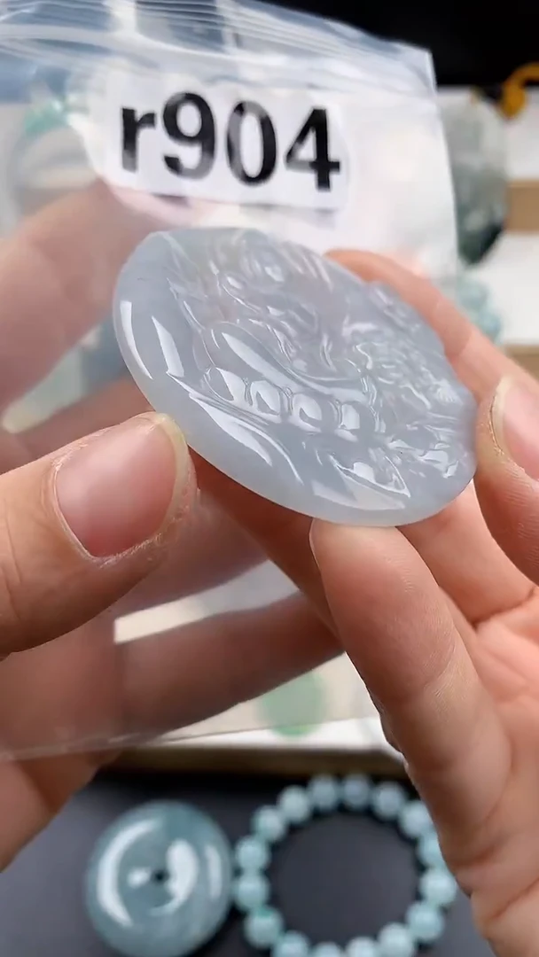 颈饰未镶嵌翡翠天然翡翠吊坠挂件