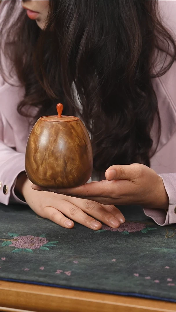 【闪购商品】金丝楠古沉黄料高抛凤尾茶叶罐