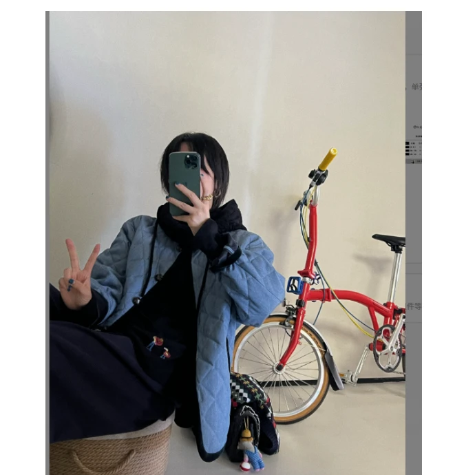 高品复古撞色菱形格羽绒服 J24W440