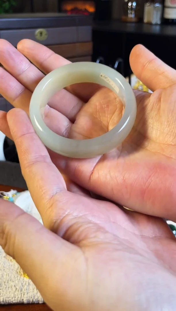 未镶嵌手镯和田玉手镯（57.5）