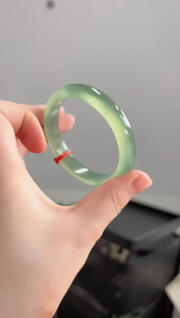 玛瑙/玉髓手镯未镶嵌54圈