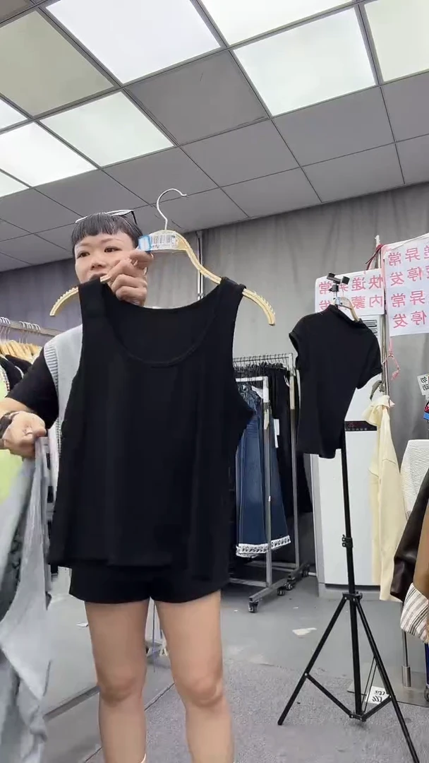 棉大哥家漂亮衣服漂亮颜色